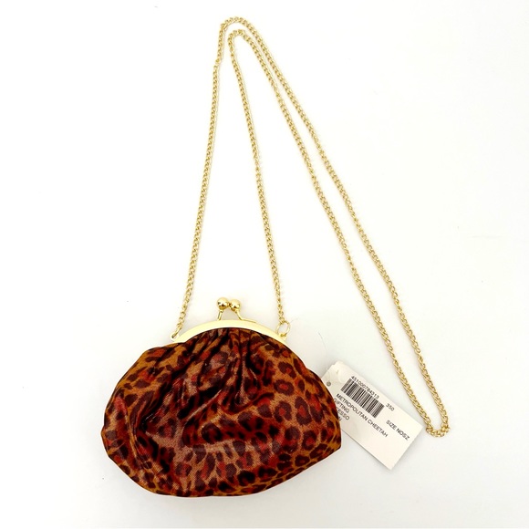 NWT Chico's Metropolitan Cheetah Pouch Bag - Picture 3 of 3